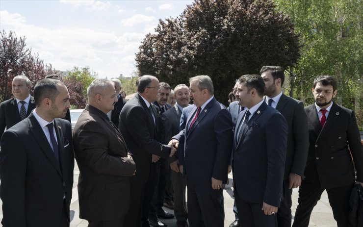 BBP Genel Başkanı Destici, Muhsin Yazıcıoğlu'nun kabrini ziyaret etti