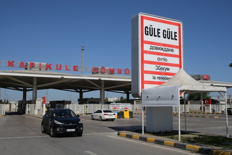 Edirne'deki sınır kapılarında bayram nedeniyle akıcı yoğunluk oluştu