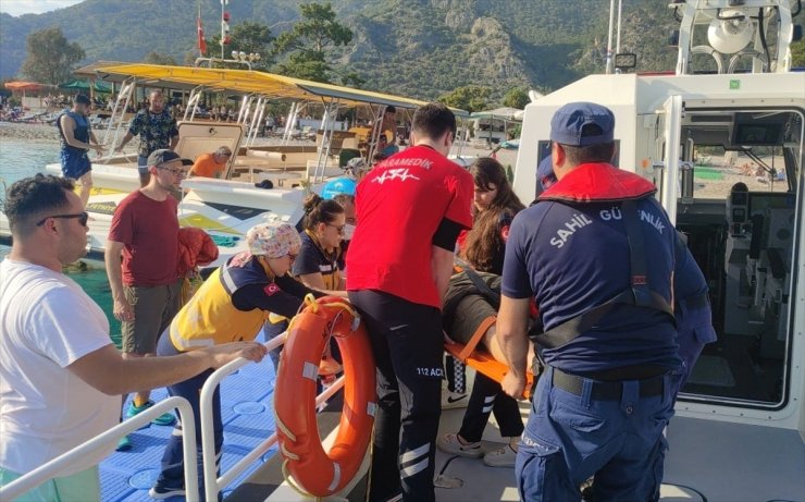 Fethiye'de düşerek yaralanan İngiliz turist hastaneye kaldırıldı