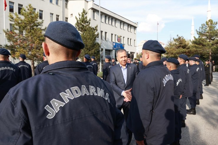 İçişleri Bakanı Yerlikaya, Konya Jandarma Komutanlığını ziyaret etti