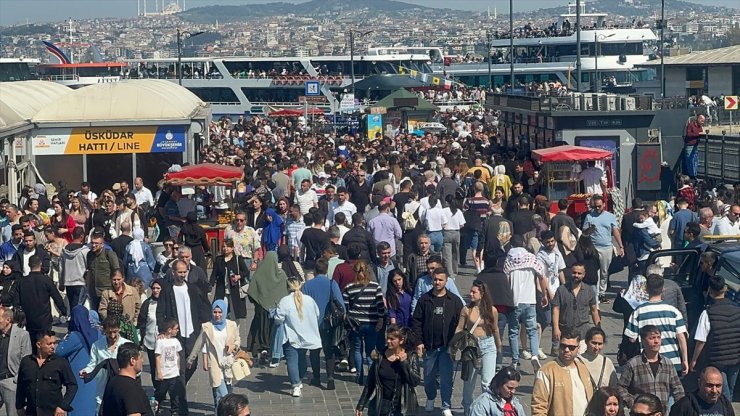 İstanbul trafiğinde bayram tatili yoğunluğu