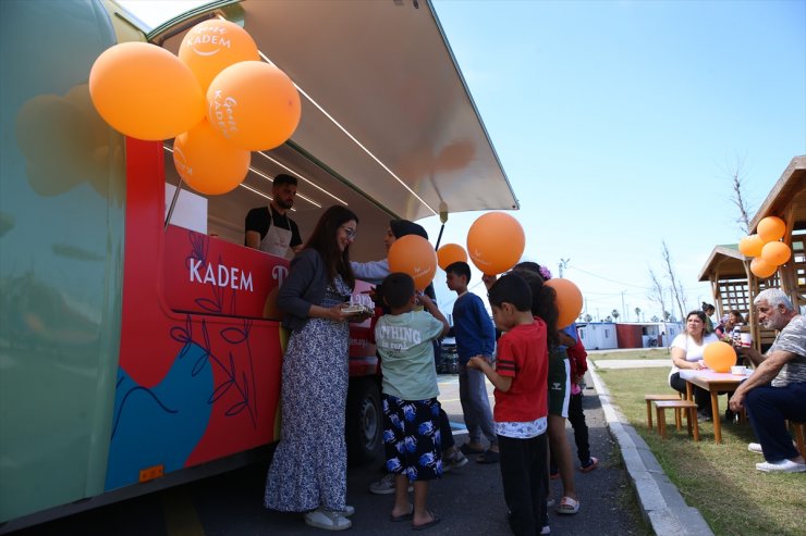 KADEM'in "Bayram Karavanı" Hatay'daki depremzedelere hizmet veriyor