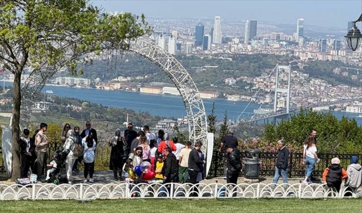 Bayramın son günü İstanbullular parklara ve sahillere akın etti