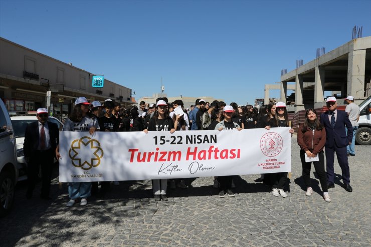 Mardin'de "Turizm Haftası" dolayısıyla kortej yürüyüşü gerçekleştirildi