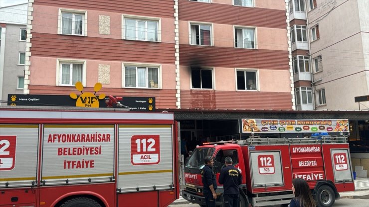 Afyonkarahisar'da bir apartmanda çıkan yangın söndürüldü
