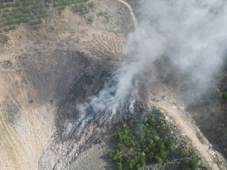 GÜNCELLEME 2 - Artvin'de çöp sahasındaki yangın söndürüldü