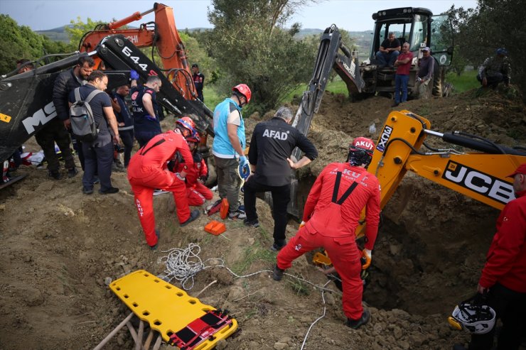 Çanakkale'de 2 kişinin öldüğü göçükle ilgili kepçe operatörü gözaltına alındı