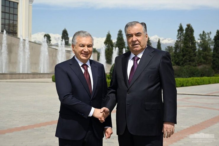 Özbekistan ile Tacikistan arasındaki ilişkiler müttefiklik düzeyine çıkarılacak