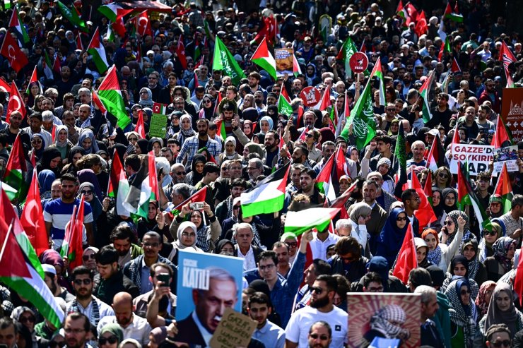 Fatih'te "Gazze'yi Unutma" yürüyüşü düzenlendi