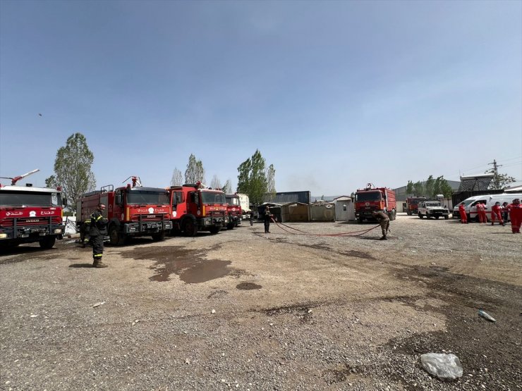 Lübnan'da Suriyeli sığınmacılara ait bir kampta yangın çıktı