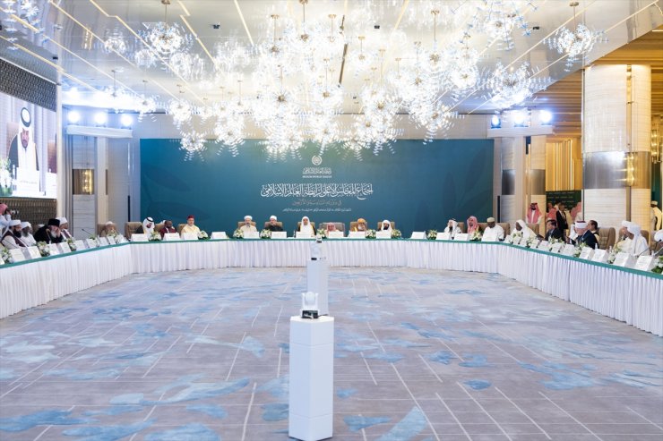 Diyanet İşleri Başkanı Erbaş, Riyad'da ilim insanlarının bir araya geldiği toplantıya katıldı: