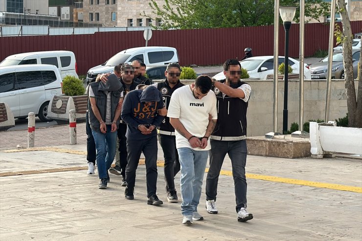Elazığ'da uyuşturucu operasyonunda 9 şüpheli tutuklandı