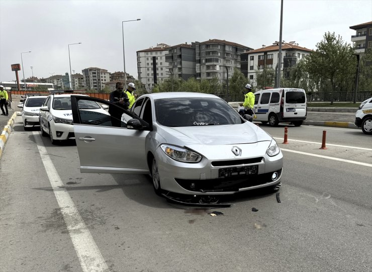 Aksaray'da otomobilin çarptığı çocuk ağır yaralandı