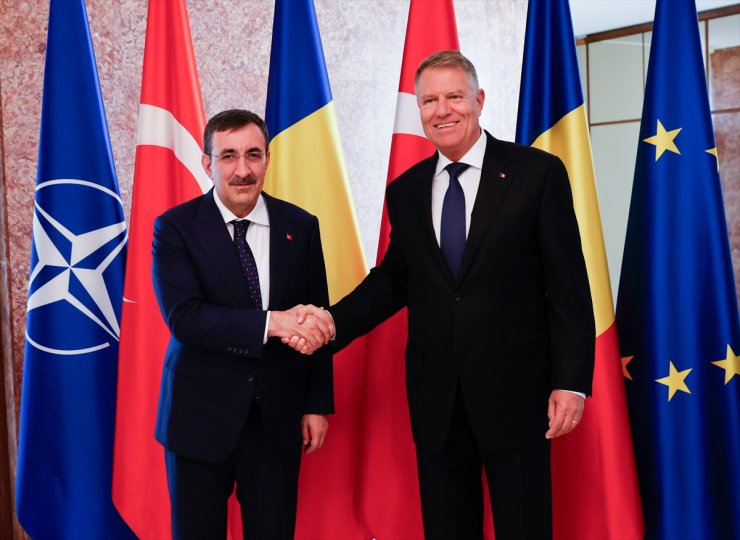 Romanya Cumhurbaşkanı Iohannis, Cumhurbaşkanı Yardımcısı Yılmaz'ı kabul etti