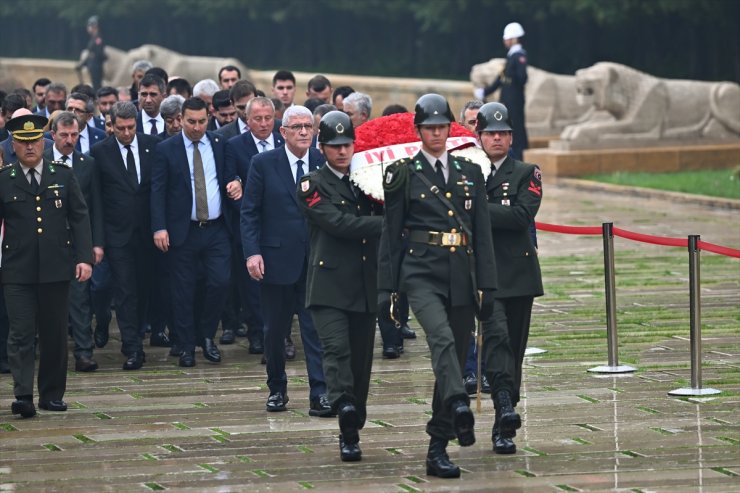 İYİ Parti Genel Başkanı Dervişoğlu, Anıtkabir'i ziyaret etti