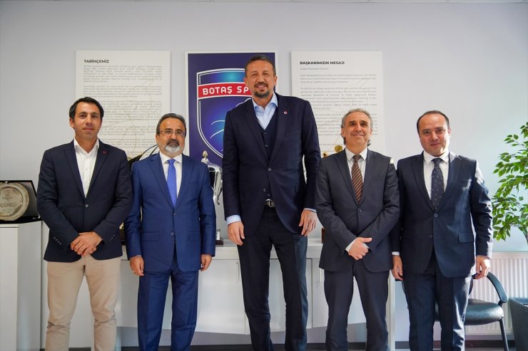 TBF Başkanı Hidayet Türkoğlu'ndan BOTAŞ Spor Kulübüne ziyaret