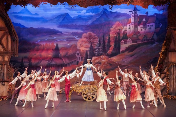 Antalya Devlet Opera ve Balesi, mayısta 11 temsil sahneleyecek