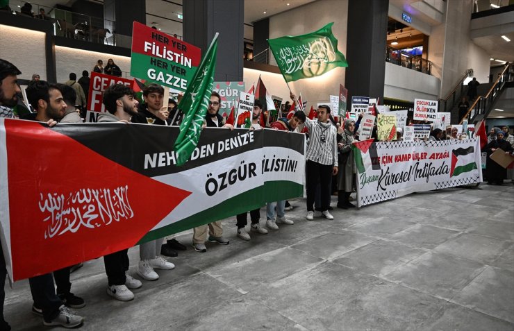 İstanbul Medipol Üniversitesi öğrencileri ABD'deki Filistin eylemlerine destek verdi
