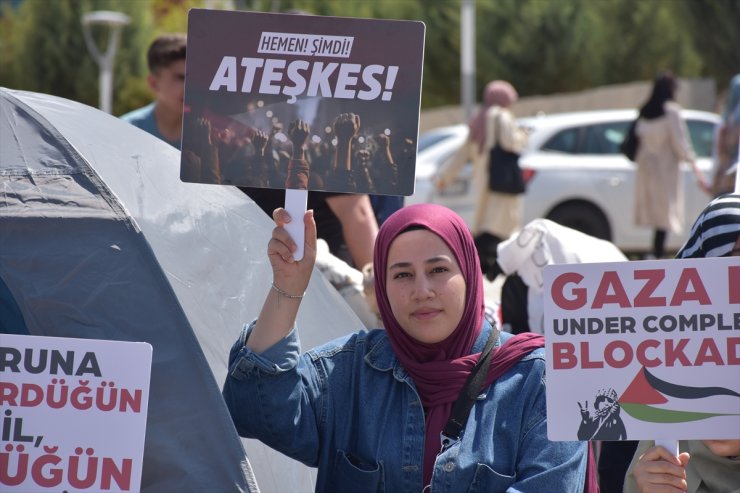 Karaman'da üniversite öğrencileri Gazze'ye destek için çadır nöbeti başlattı