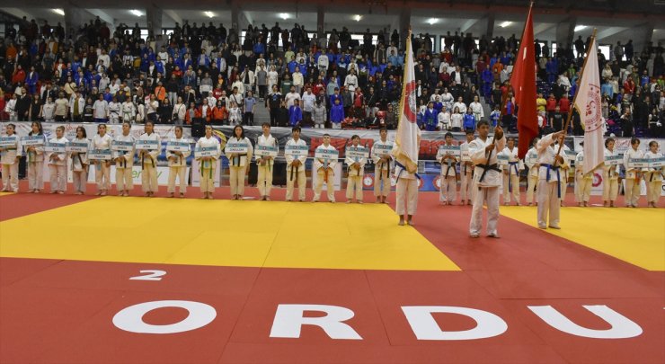 Spor Toto Yıldızlar Türkiye Judo Şampiyonası'nın açılış seremonisi Ordu'da yapıldı