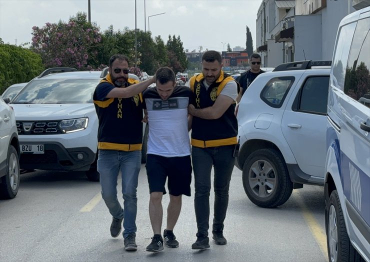 Adana'da 10 ruhsatsız tabanca ele geçirildi