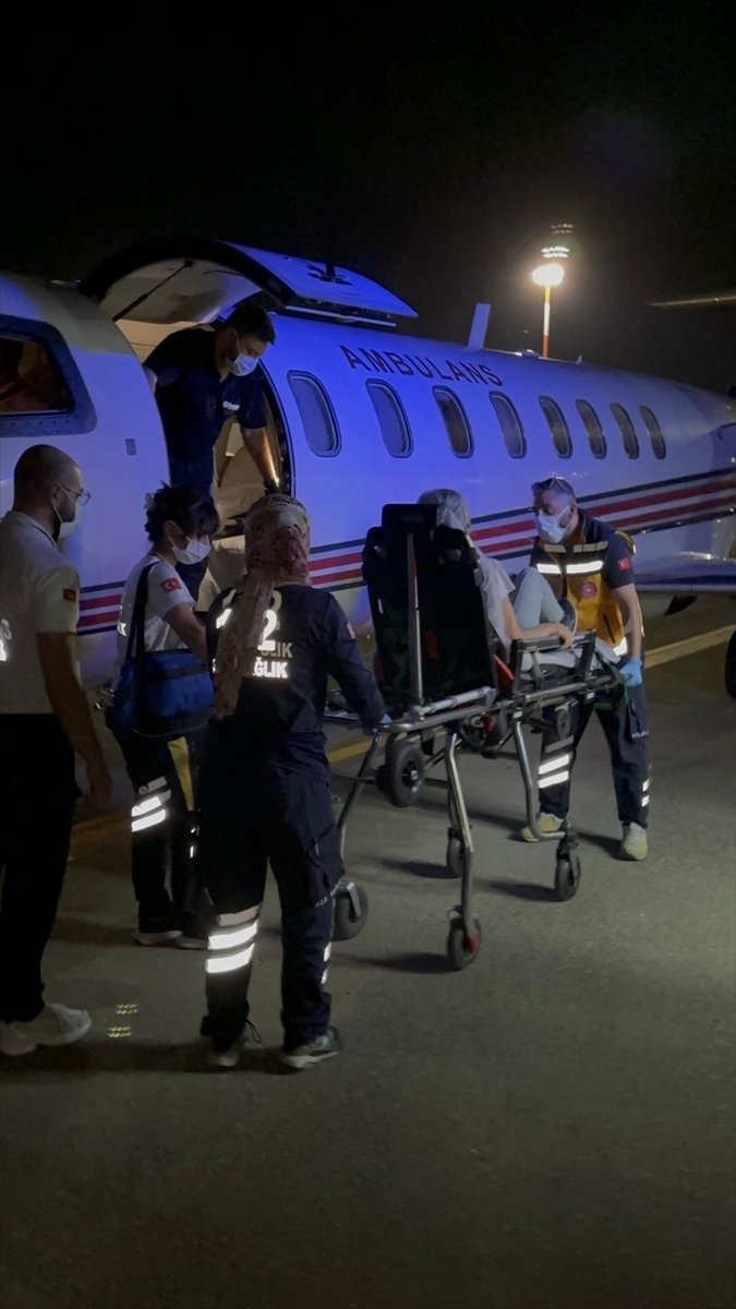 Fethiye'de rahatsızlanan kişi, ambulans uçakla Ankara'ya sevk edildi