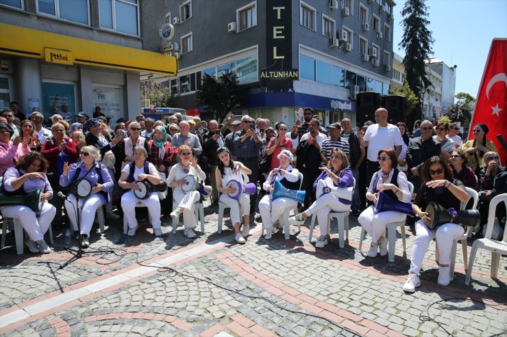 Edirne'de üç gündür devam eden Kakava-Hıdrellez Şenlikleri sona erdi.