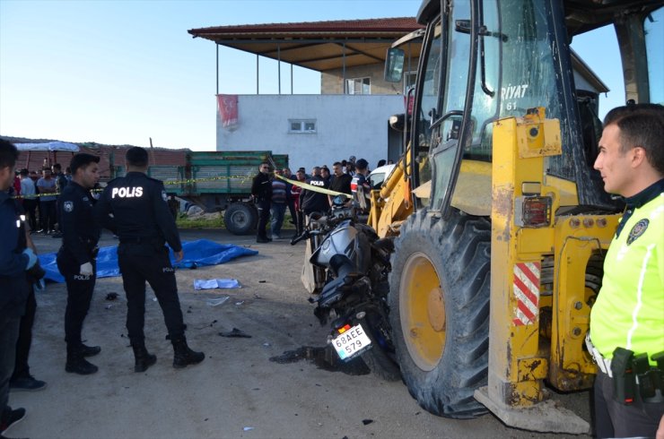 Aksaray'da kepçeyle çarpışan motosikletin sürücüsü öldü