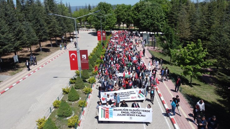 Bilecik'te üniversite öğrencileri Filistin için yürüdü