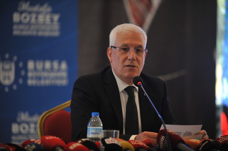 Bursa Büyükşehir Belediye Başkanı Bozbey, basın mensuplarıyla buluştu: