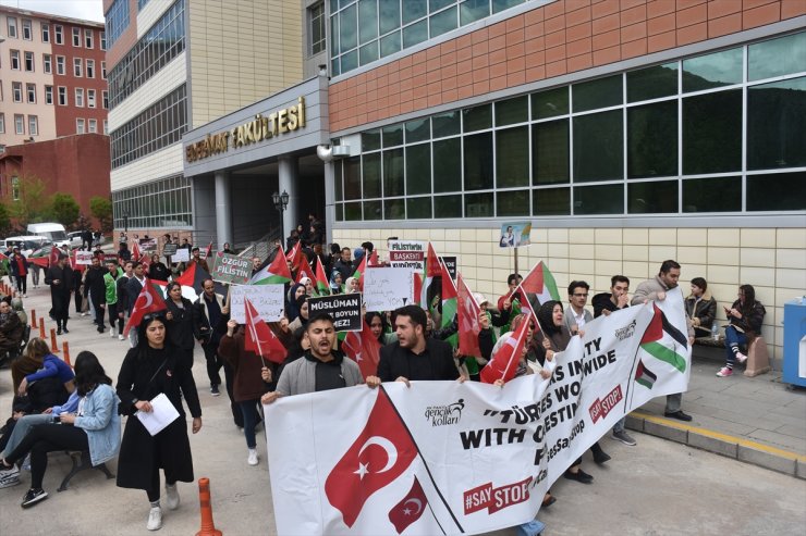 Gümüşhane'de üniversite öğrencileri İsrail'in Gazze'ye yönelik saldırılarını protesto etti