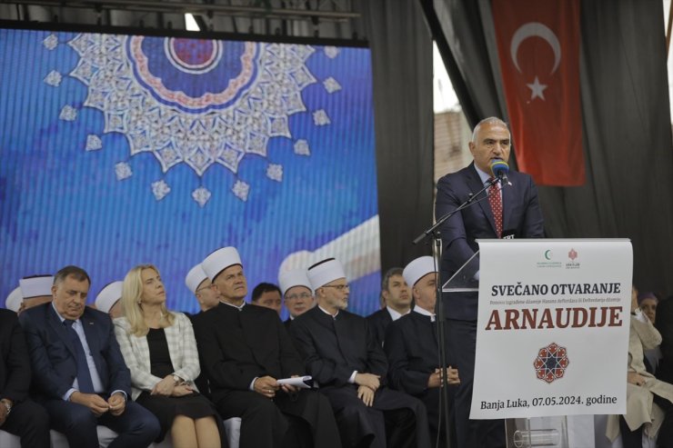 Kültür ve Turizm Bakanı Ersoy, Bosna Hersek'te Arnaudiye Camisi'nin açılışına katıldı: