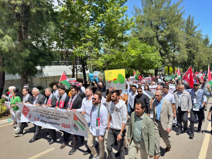 Osmaniye Korkut Ata Üniversitesinde öğrenciler, İsrail'in Gazze'ye saldırılarını protesto etti