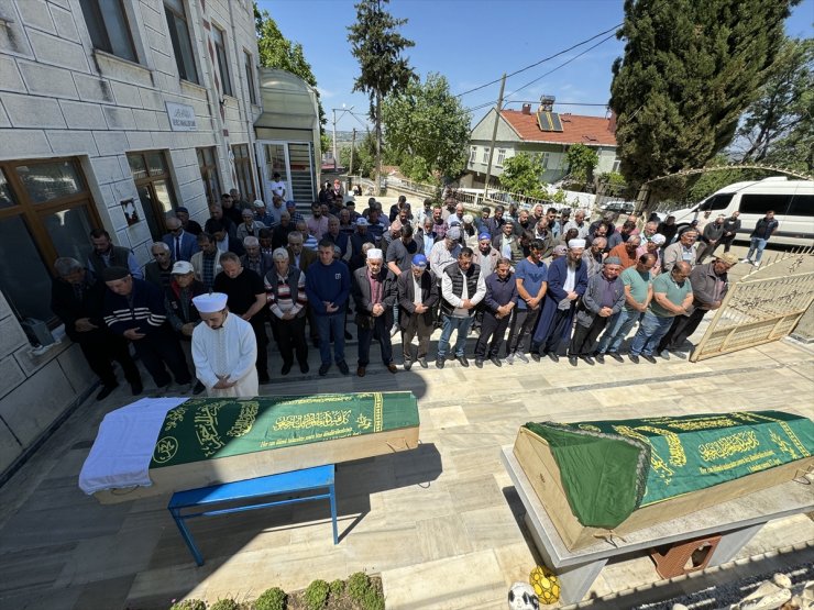 GÜNCELLEME - Tekirdağ'da eşi tarafından öldürülen anne ve oğlunun cenazeleri defnedildi
