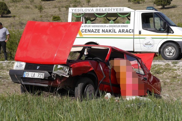 Burdur'da şarampole devrilen otomobilin sürücüsü öldü