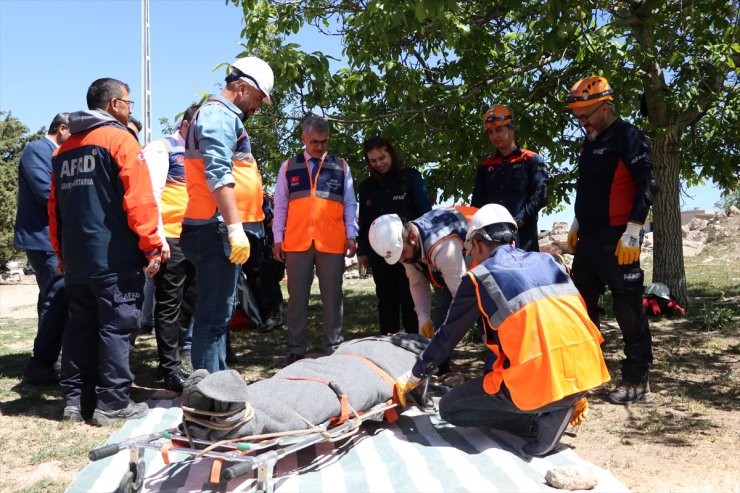 Niğde'de hükümlülere "AFAD Gönüllü Eğitimi" verildi