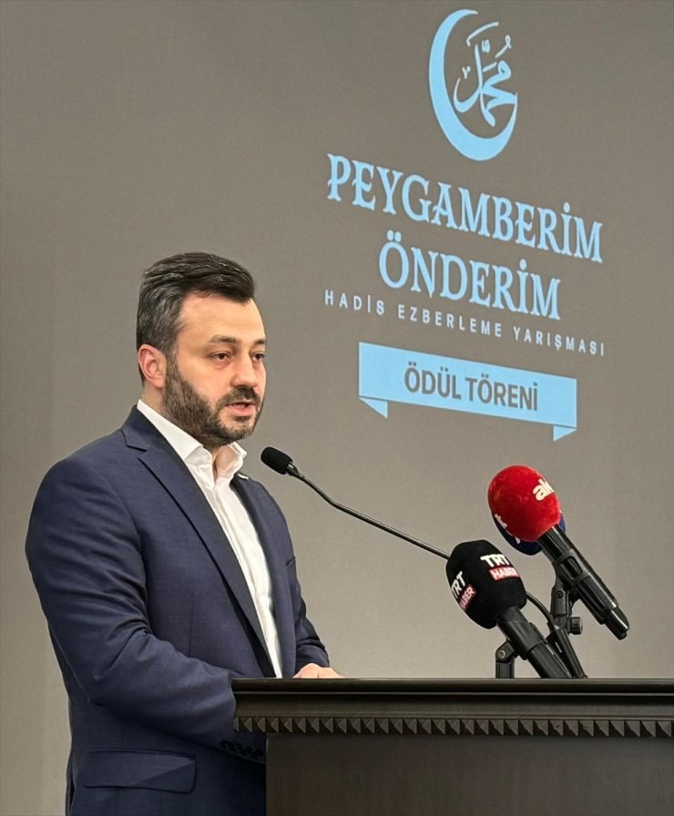 "Peygamberim Önderim Hadis Ezberleme Yarışması"nın ödül töreni yapıldı