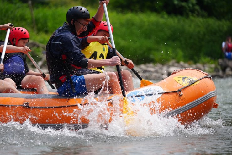 Okul Sporları Rafting Türkiye Şampiyonası, slalom yarışlarıyla devam etti