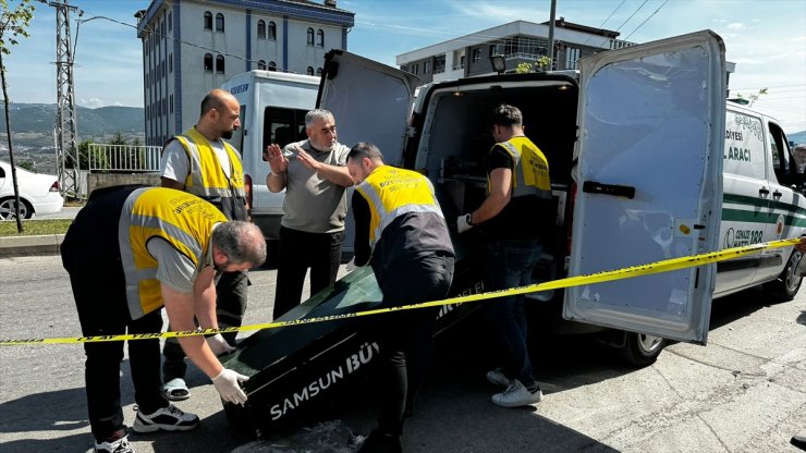 Samsun'da çöp konteynerine çarpan motokurye öldü