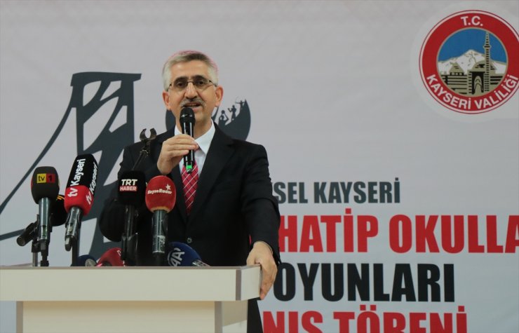 4. Geleneksel Kayseri İmam Hatip Okulları Spor Oyunları'nın kapanış töreni düzenlendi