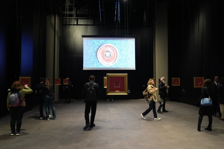 Sanatçı Murat Uçar'ın "Büyük Hükümdarlar, Mikro Detaylar" sergisi AKM'de açıldı