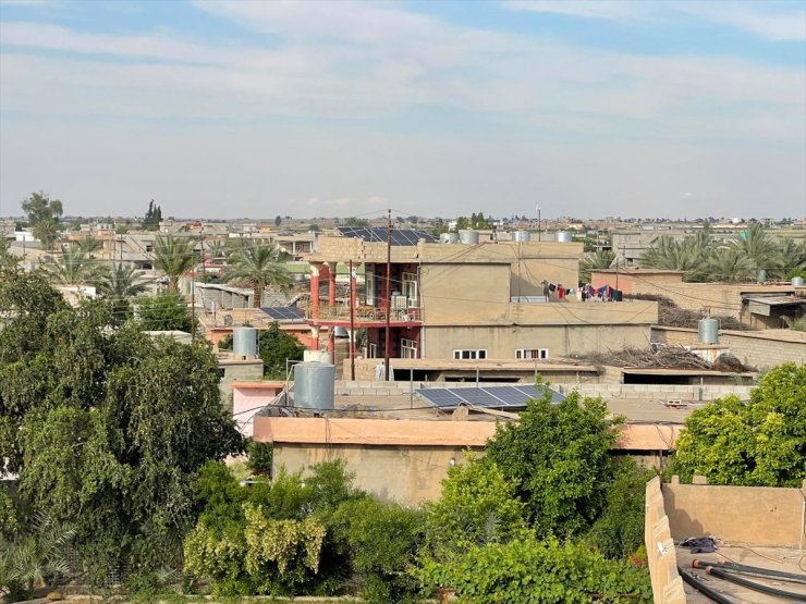 Kerkük'ün ilk ve tek güneş enerjisi sistemine sahip Lezzage köyü, kendi elektriğini üretiyor