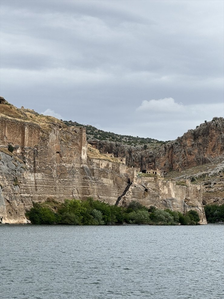 Halfeti yerli turistlerin uğrak yeri oldu