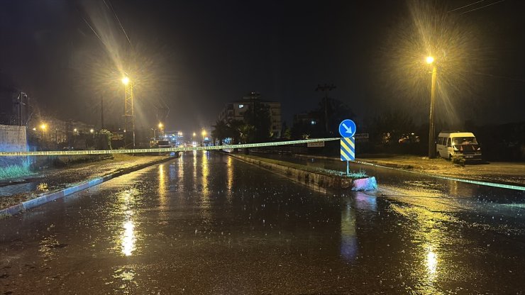 Hatay'da sağanak hayatı olumsuz etkiledi