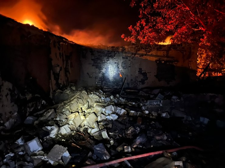 Burdur'da hasara neden olan yangınlar söndürüldü