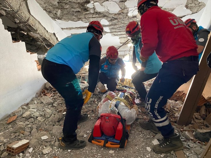 Gökçeada'da deprem ve yangın tatbikatı yapıldı