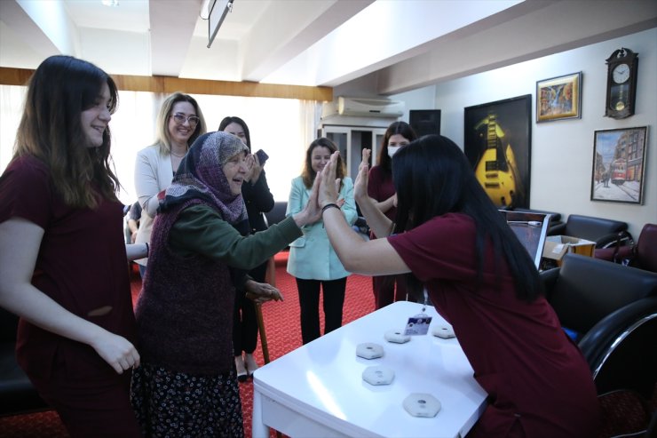 Edirne'de huzurevi sakinleri ile üniversite öğrencileri "kanka" oldu