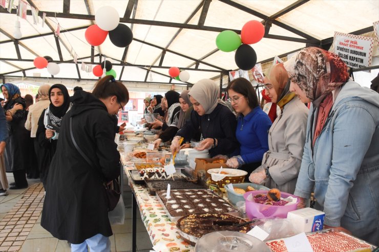 Van'da üniversite yerleşkesinde "Gazze Dayanışma Çadırı" kuruldu