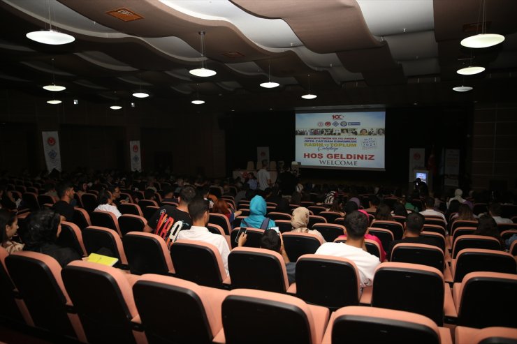 Diyarbakır'da "Orta Çağ'dan Günümüze Kadın ve Toplum Çalıştayı" düzenlendi