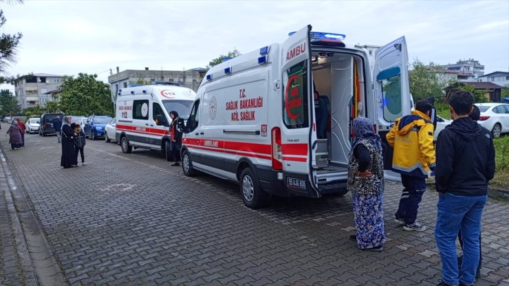 GÜNCELLEME - Samsun'da öğrencinin okula getirdiği biber gazı topunun patlamasıyla 31 öğrenci gazdan etkilendi